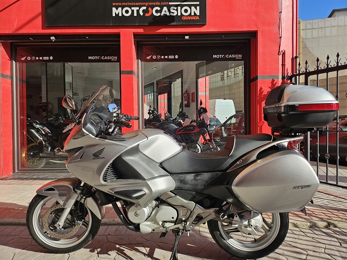 Honda deauville 700 abs 08