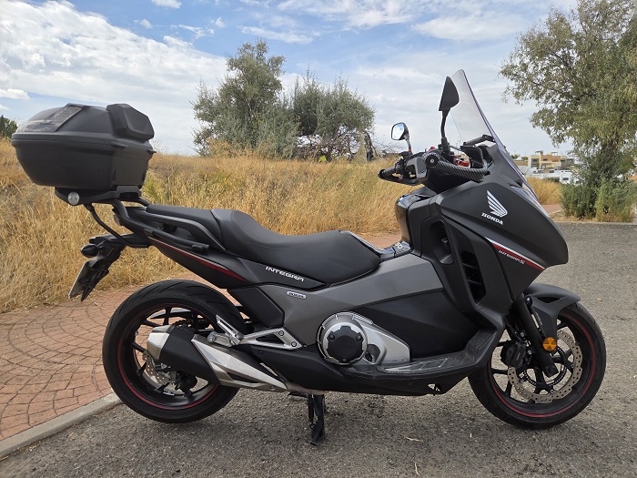 Honda integra 750 s 19